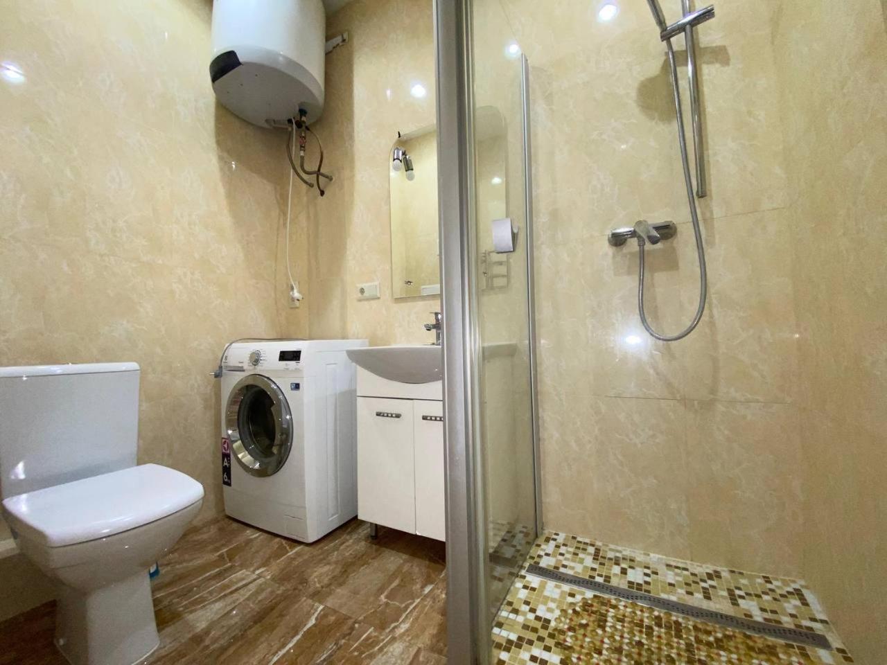 Apartment On Dragomirova Kiev Buitenkant foto