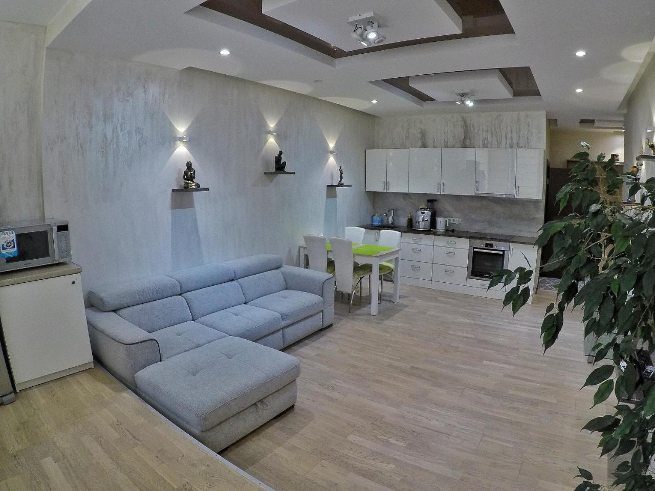 Apartment On Dragomirova Kiev Buitenkant foto