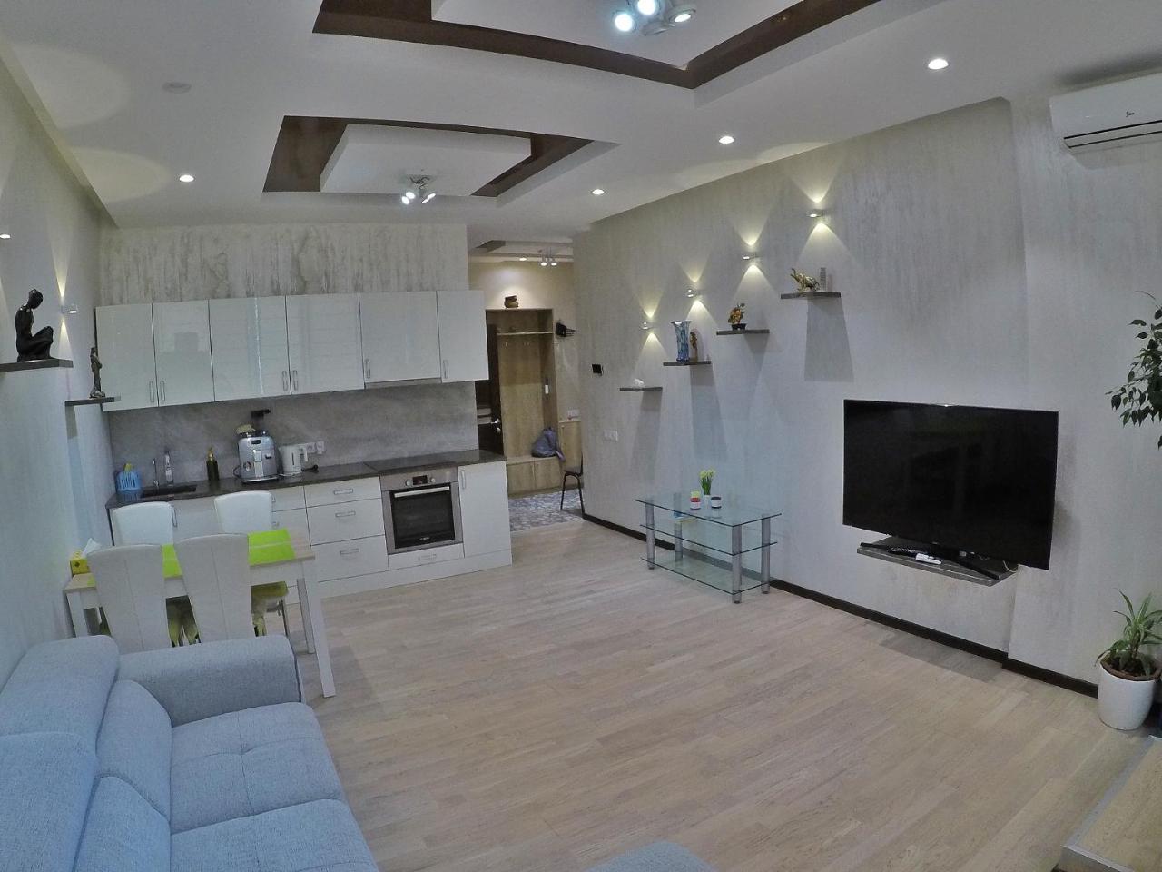Apartment On Dragomirova Kiev Buitenkant foto